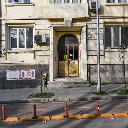 Small Studio On Budget In The Heart Of City ヴァルナ エクステリア 写真