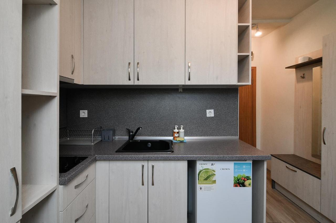 Small Studio On Budget In The Heart Of City ヴァルナ エクステリア 写真