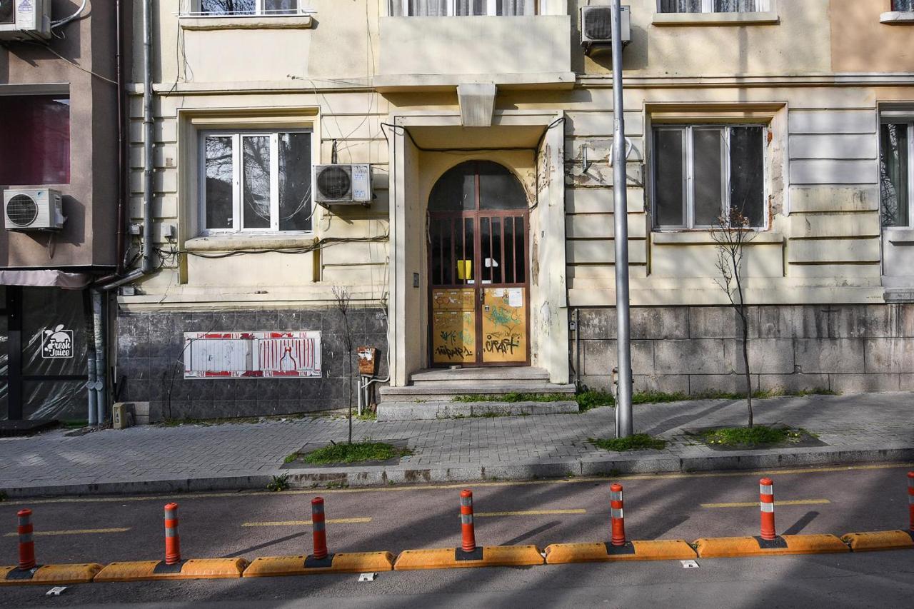 Small Studio On Budget In The Heart Of City ヴァルナ エクステリア 写真